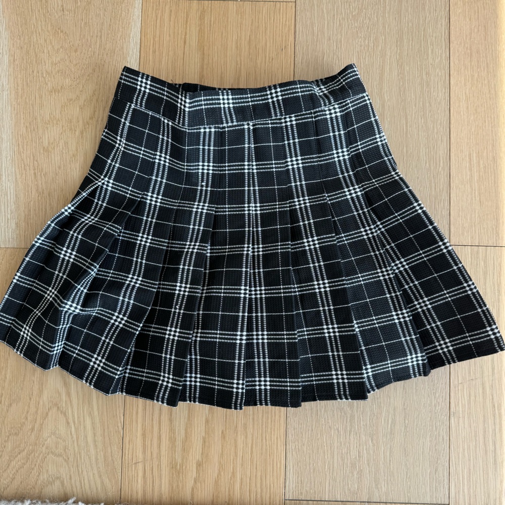 Plaid pleated mini skirt